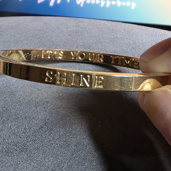 Spartina 449 Gold Plated Inspirational Bangle Clasp - Picture 5 of 7